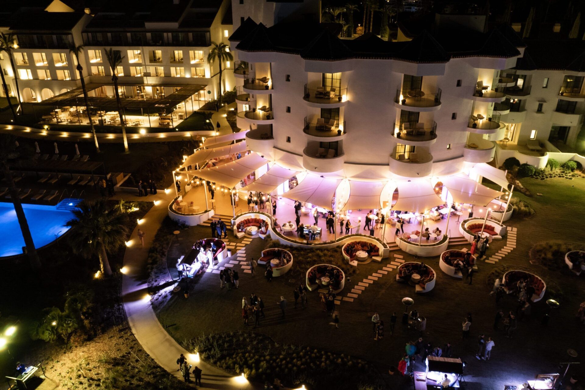 Cena Nanidad en grupo en La Zambra Resort